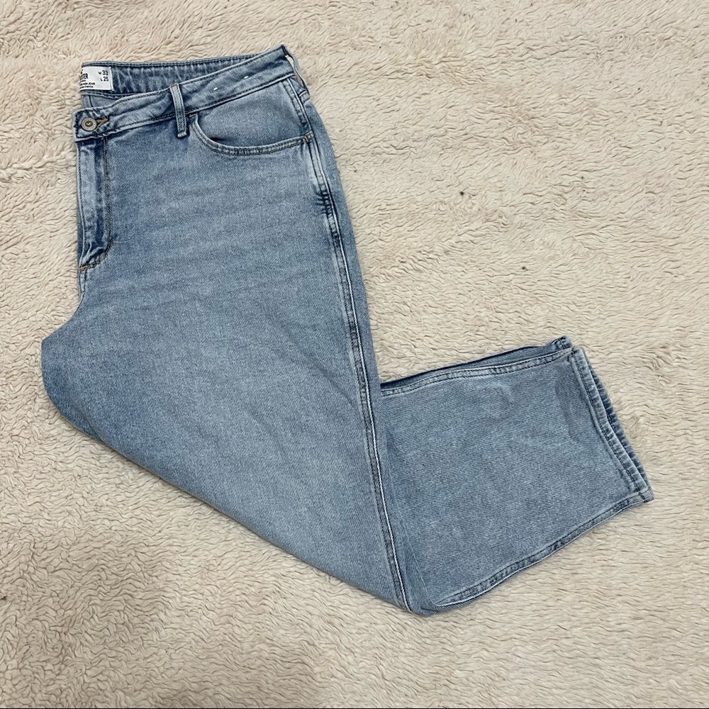 Hollister Mom Jean (Size 17 Short)